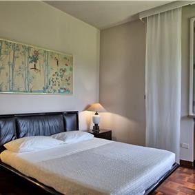 3 bedroom villa with pool and tennis court near Florence, sleeps 6